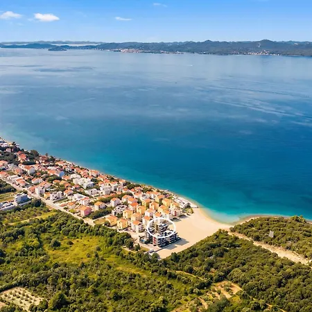 Amber With Jacuzzi & Sea View Zadar