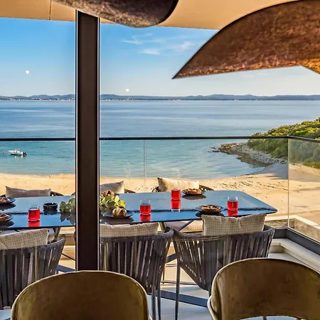 Apartmán Amber With Jacuzzi & Sea View
