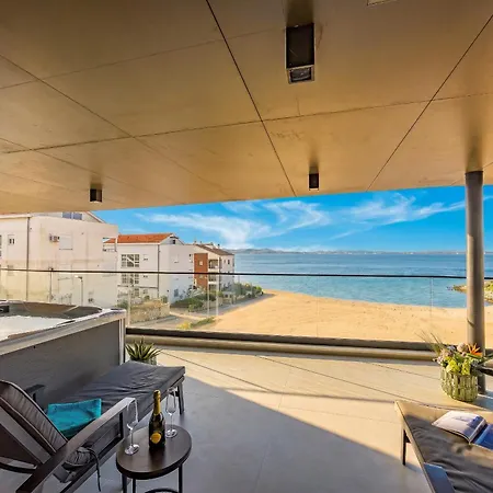 Amber With Jacuzzi & Sea View Zadar
