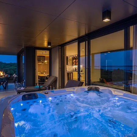 Apartmán Amber With Jacuzzi & Sea View *